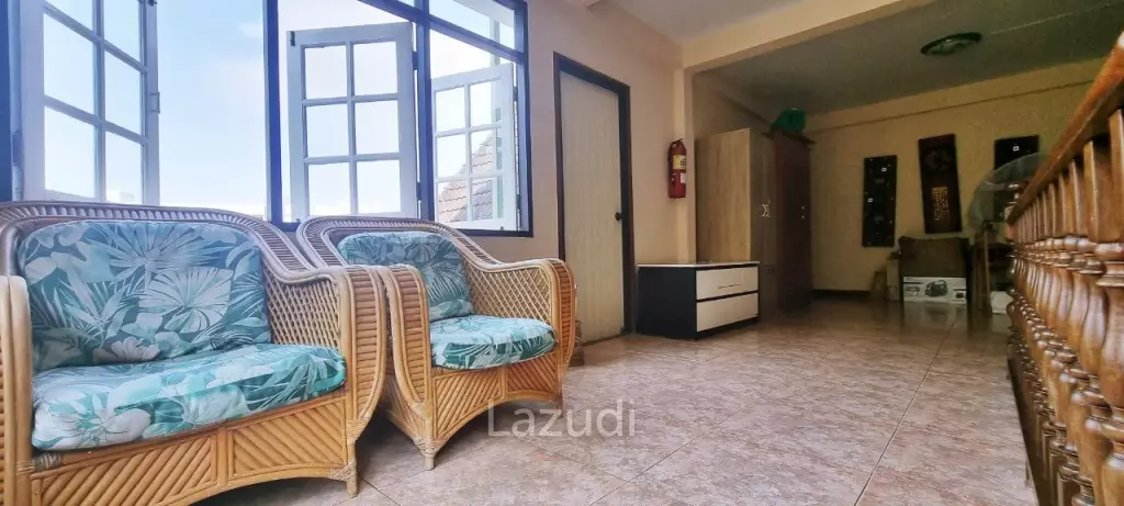 8 Beds 4 Baths 693.60 SQ.M. 3-Storey Single House