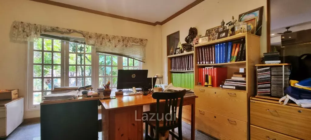 8 Beds 4 Baths 693.60 SQ.M. 3-Storey Single House