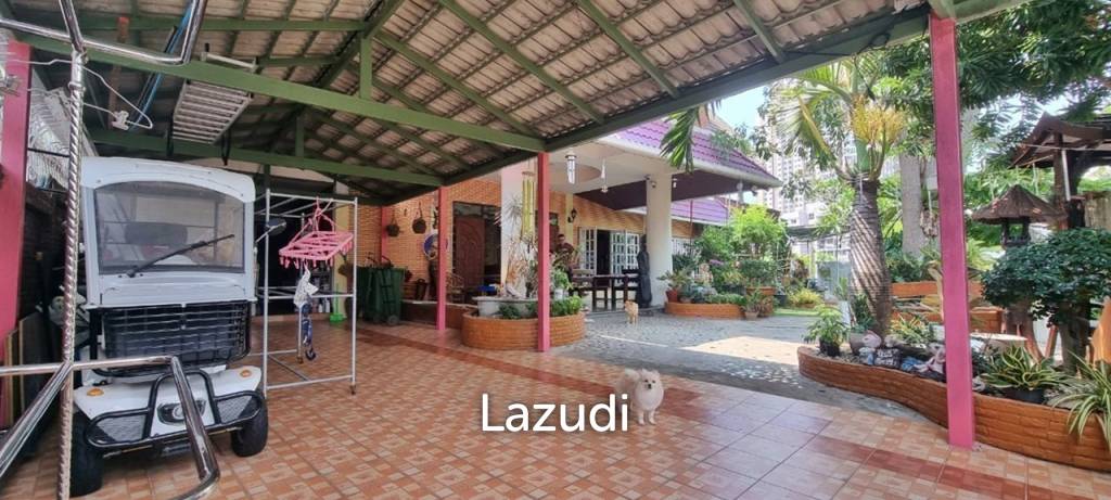 8 Beds 4 Baths 693.60 SQ.M. 3-Storey Single House