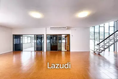 Luxury Home Office in Huaykwang