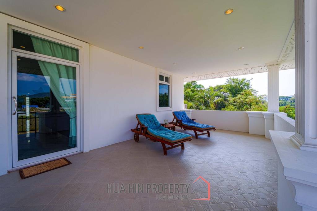 Hua Hin Palm Village: 2 Storey 6 Bedroom Pool Villa