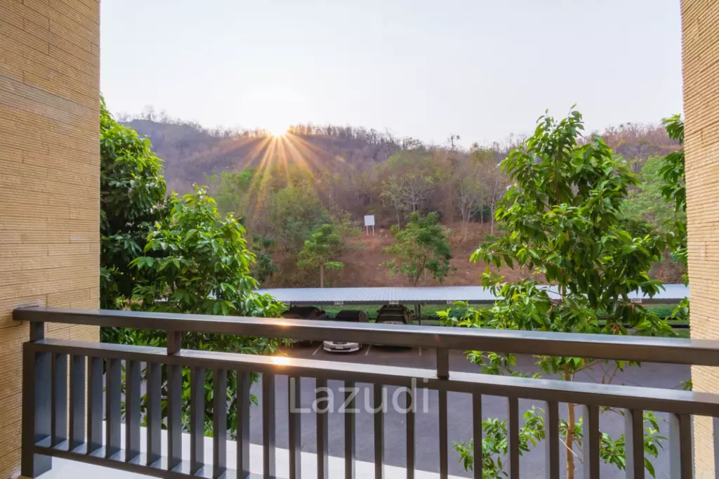 Good Size 2 Bedroom Condo in Black Mountain Golf Course