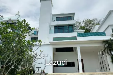 Luxurious 5 Bedroom Villa with Ocean View