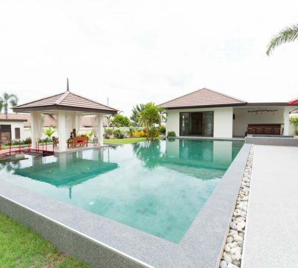 Luxury Modern Thai-Balinese Style 4 bed pool villa (Off-Plan) Luxury Modern Thai-Balinese Style 4 bed pool villa (Off-Plan)