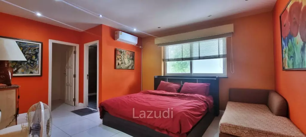 13 Beds 13 Baths 1,600 SQ.M. 4-Storey Villa in Pratumnak