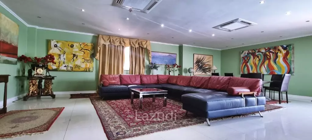 13 Beds 13 Baths 1,600 SQ.M. 4-Storey Villa in Pratumnak