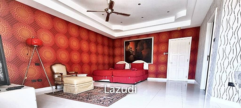 13 Beds 13 Baths 1,600 SQ.M. 4-Storey Villa in Pratumnak