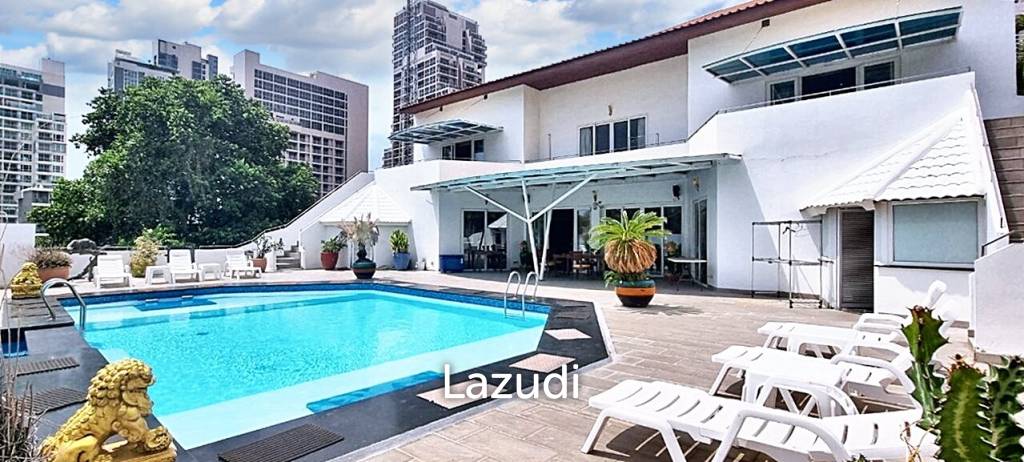 13 Beds 13 Baths 1,600 SQ.M. 4-Storey Villa in Pratumnak