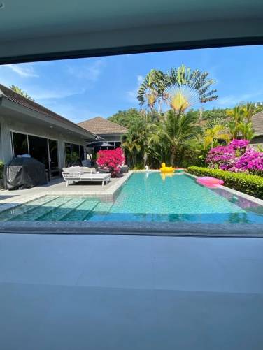 Majestic Naiyang Villa 5 minutes to Beach Majestic Naiyang Villa 5 minutes to Beach