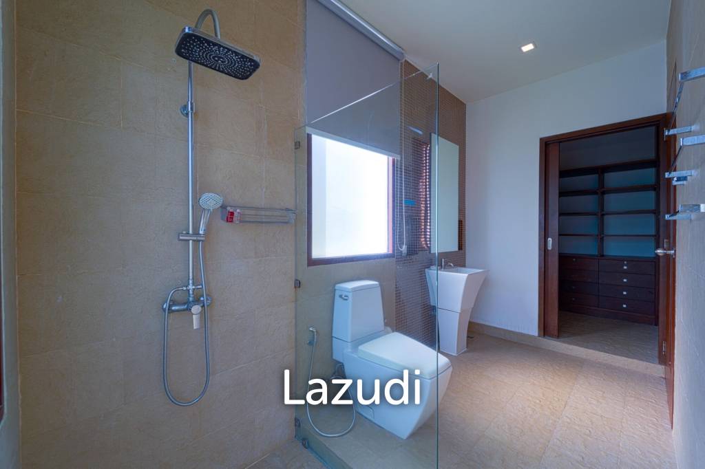 1,400 qm 5 Bett 5 Bad Villa Für Verkauf