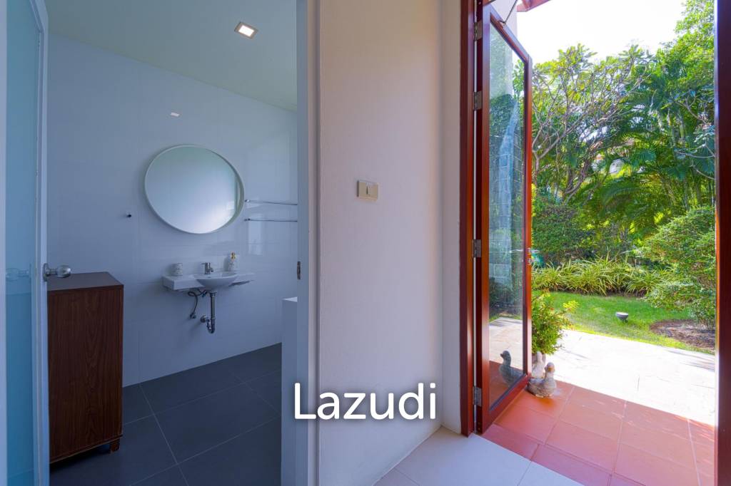 1,400 qm 5 Bett 5 Bad Villa Für Verkauf