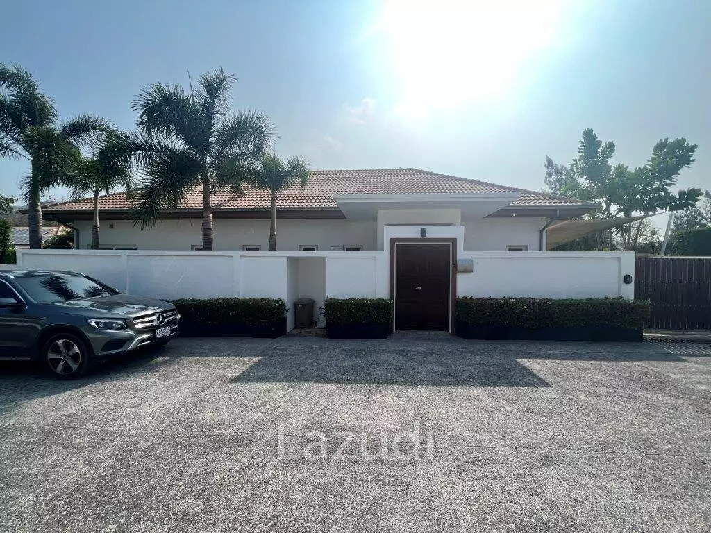 Elegant 4-Bed Villa in Hua Hin's Exclusive The Views