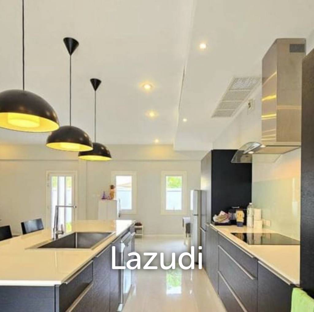 1,004 Sqm 4 Bed 4 Bath Villa For Sale