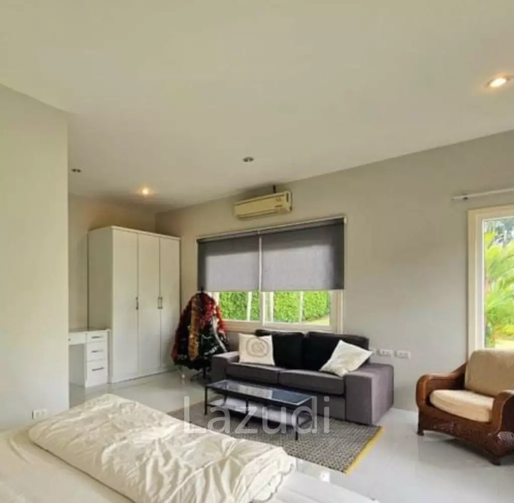 Elegant 4-Bed Villa in Hua Hin's Exclusive The Views