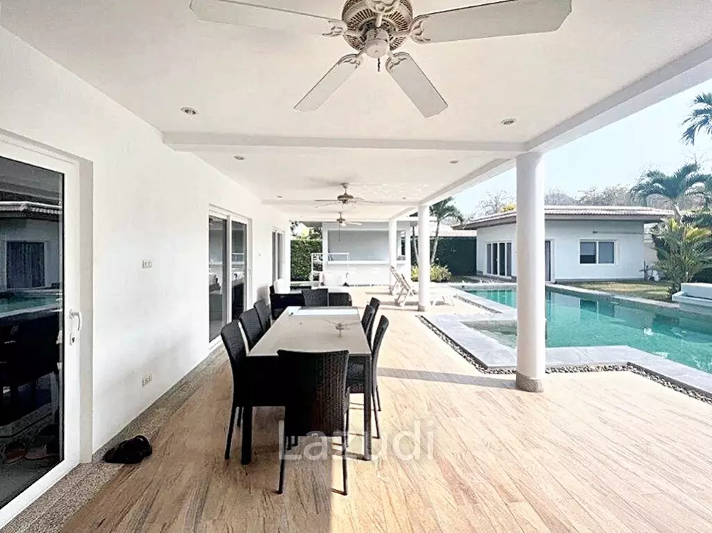 Elegant 4-Bed Villa in Hua Hin's Exclusive The Views