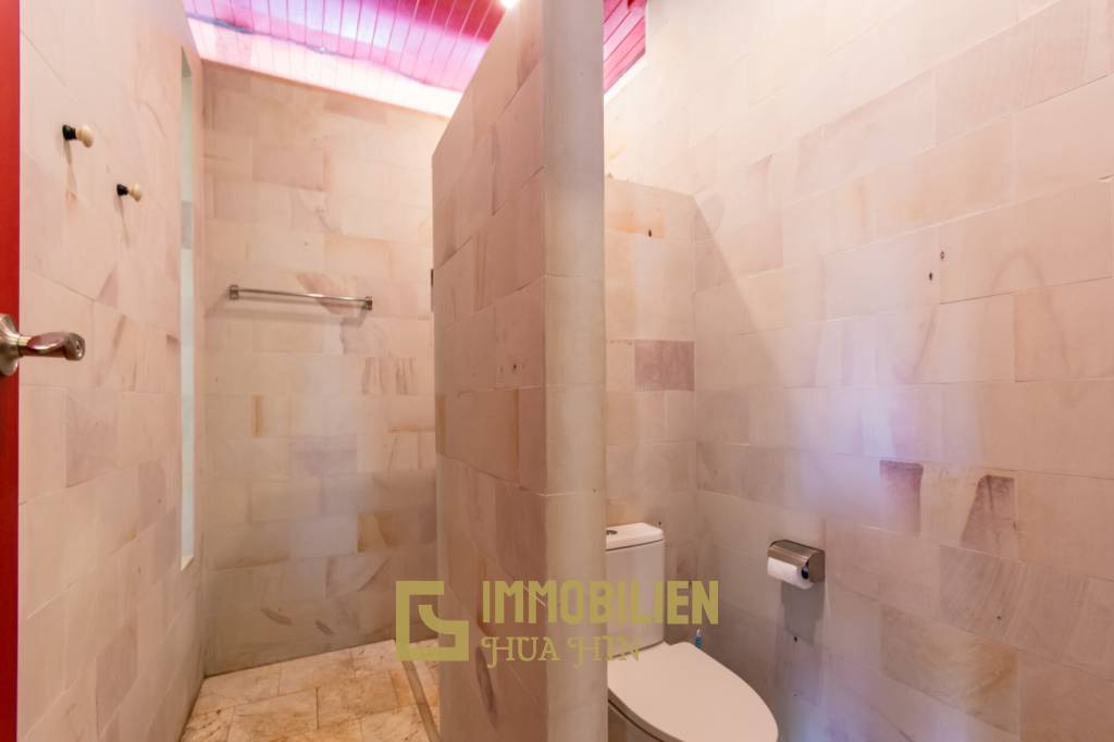 1,088 metro cuadrado 4 ` 5 Baño Villa de Venta