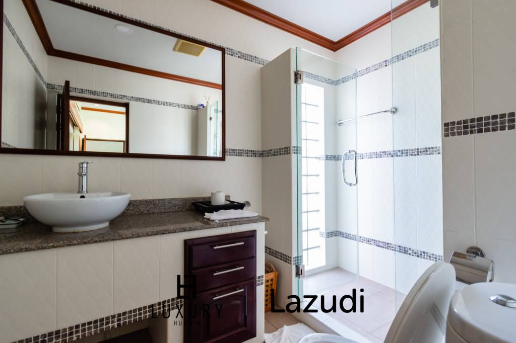 1,928 metro cuadrado 3 ` 3 Baño Villa de Venta