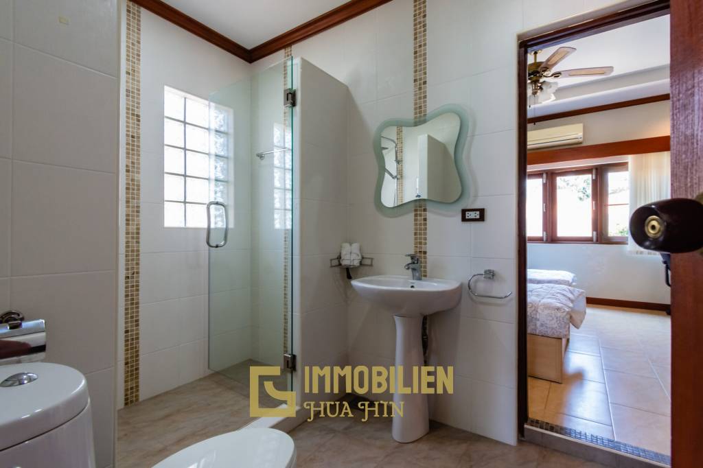 1,928 metro cuadrado 3 ` 3 Baño Villa de Venta