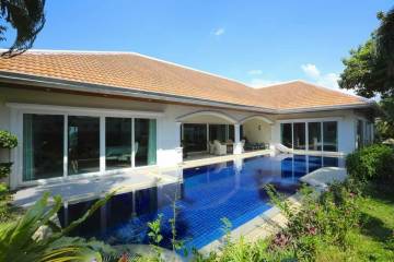 6 Bedrooms House for Sale in Jomtien Park Villas