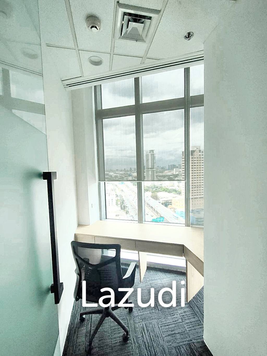 Ultra Luxury Office Space in Tipco Tower, Bangkok