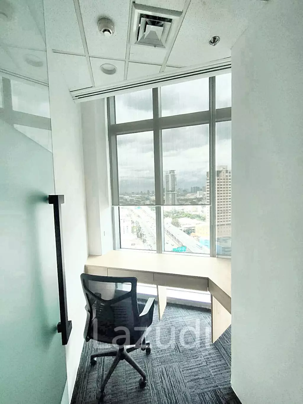 Ultra Luxury Office Space in Tipco Tower, Bangkok
