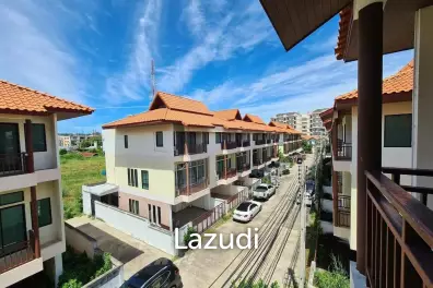 Townhouse 4 Bedrooms for Sale in Midtown Villa