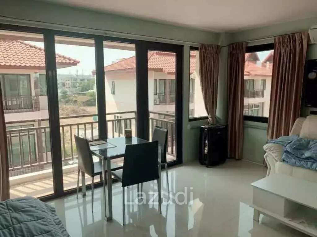 Townhouse 4 Bedrooms for Sale in Midtown Villa