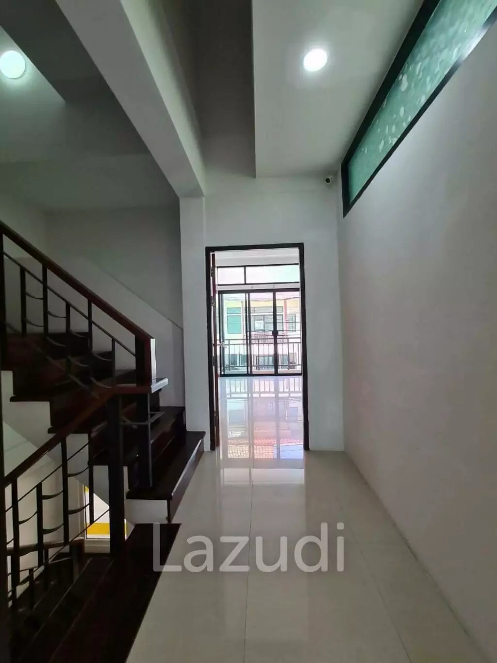 Townhouse 4 Bedrooms for Sale in Midtown Villa