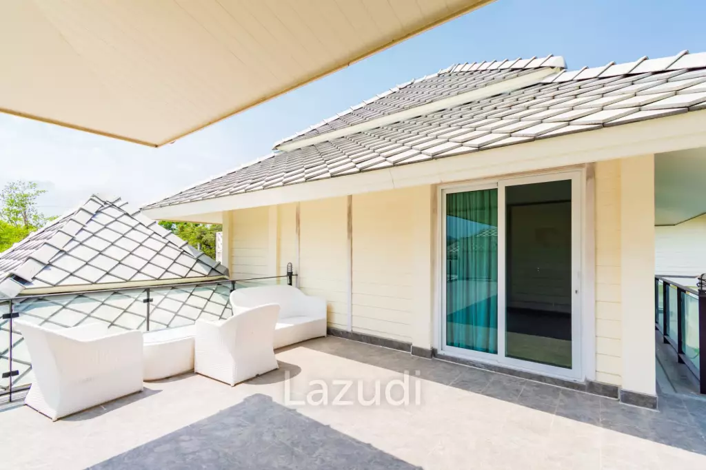 BLACK MOUNTAIN : Luxury 4 Bed Pool Villa in the Golf Course