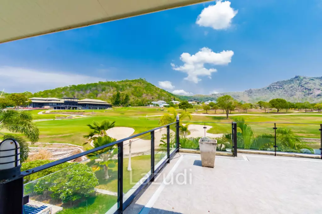 BLACK MOUNTAIN : Luxury 4 Bed Pool Villa in the Golf Course