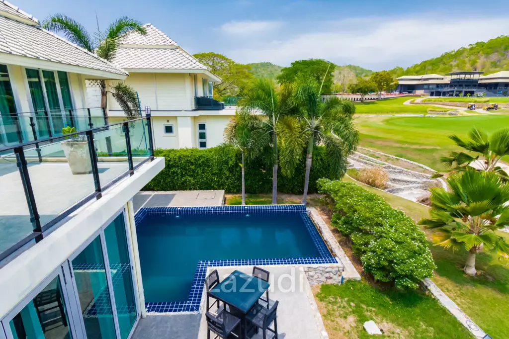 BLACK MOUNTAIN : Luxury 4 Bed Pool Villa in the Golf Course