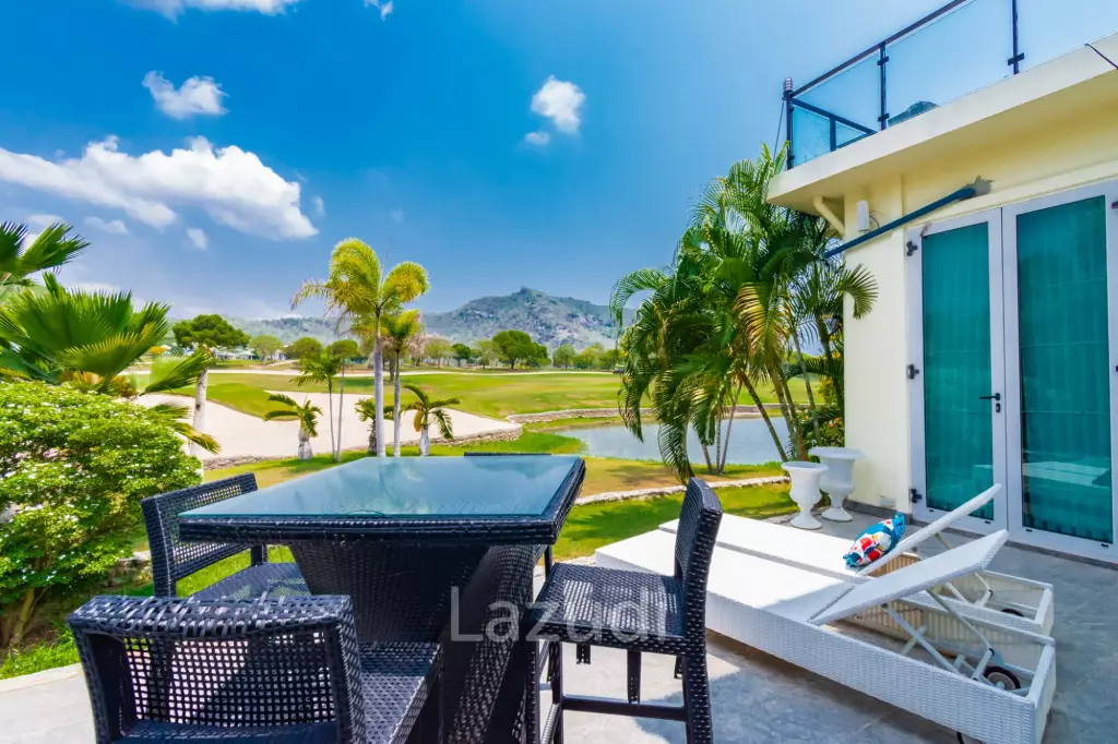 BLACK MOUNTAIN : Luxury 4 Bed Pool Villa in the Golf Course