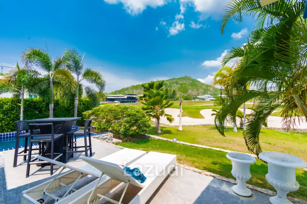BLACK MOUNTAIN : Luxury 4 Bed Pool Villa in the Golf Course