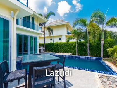 BLACK MOUNTAIN : Luxury 4 Bed Pool Villa in the Golf Course