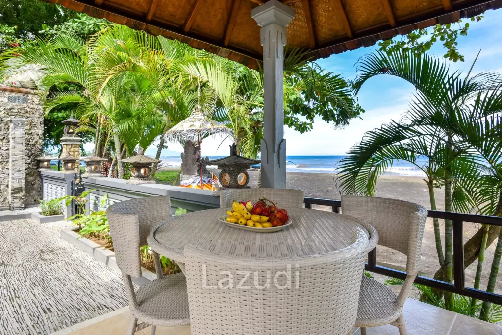 Beachfront Apartment block in Lovina