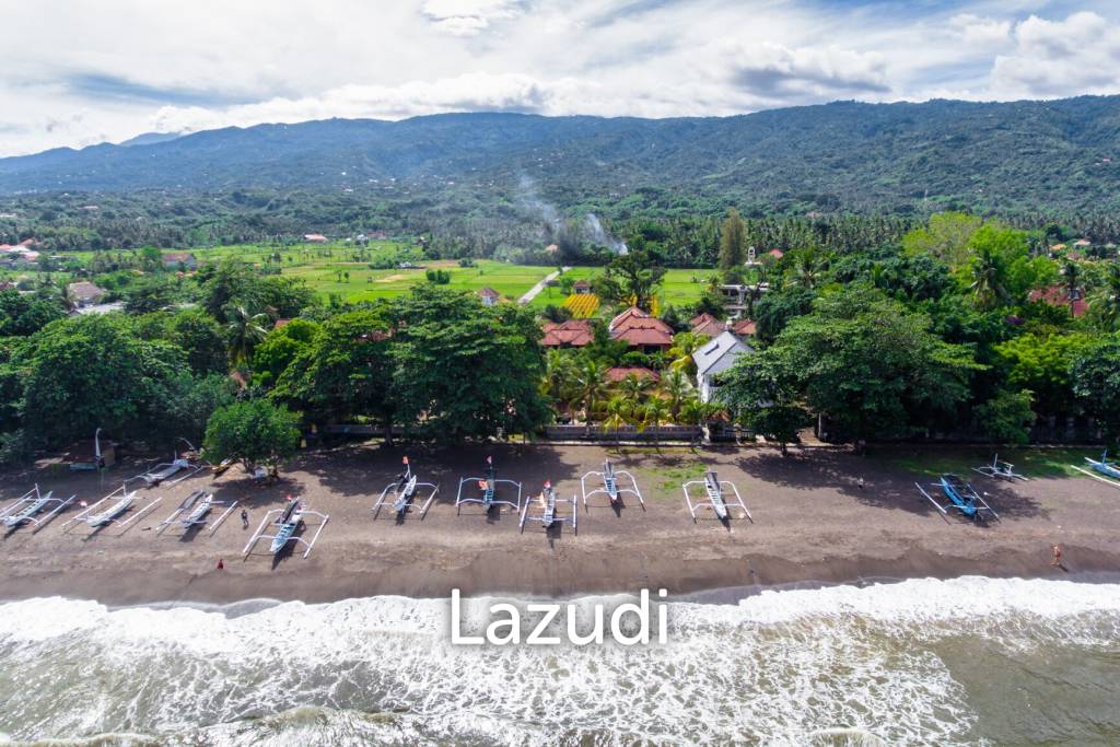 Beachfront Apartment block in Lovina