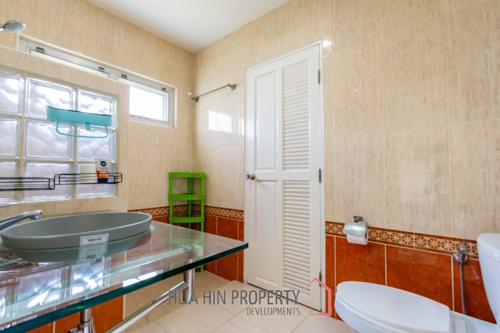 DUSITA VILLAGE  : 3 bed pool villa with lake view