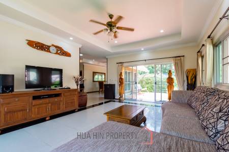 DUSITA VILLAGE  : 3 bed pool villa with lake view