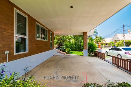 DUSITA VILLAGE  : 3 bed pool villa with lake view