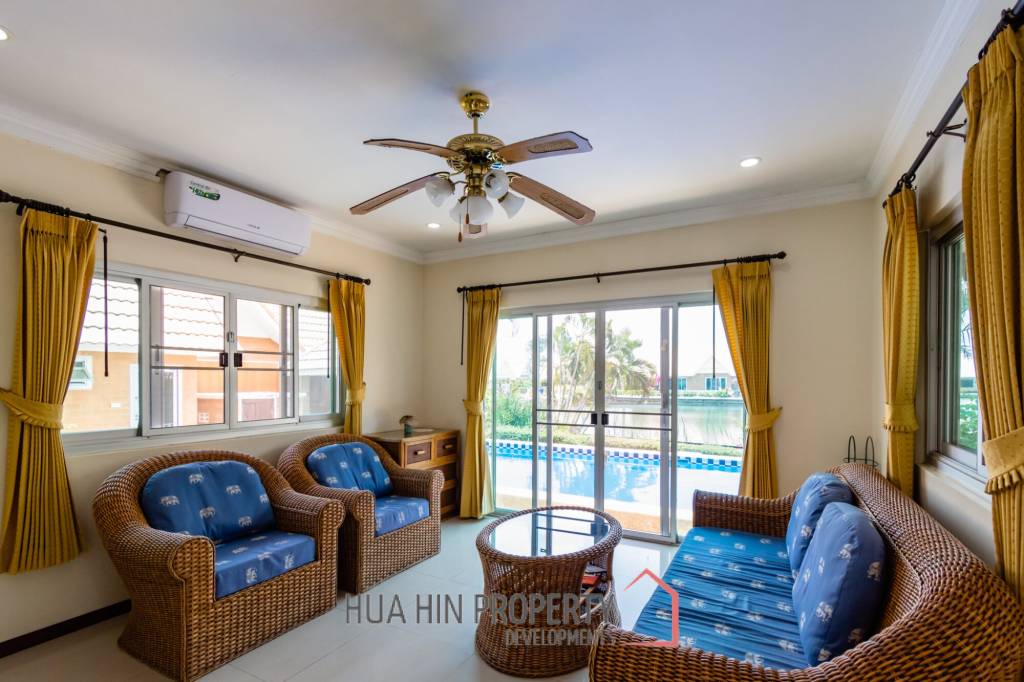 DUSITA VILLAGE  : 3 bed pool villa with lake view