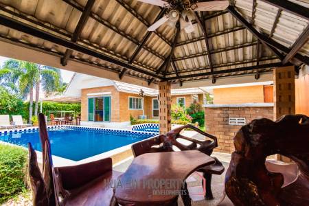 DUSITA VILLAGE  : 3 bed pool villa with lake view