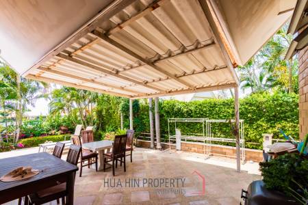 DUSITA VILLAGE  : 3 bed pool villa with lake view