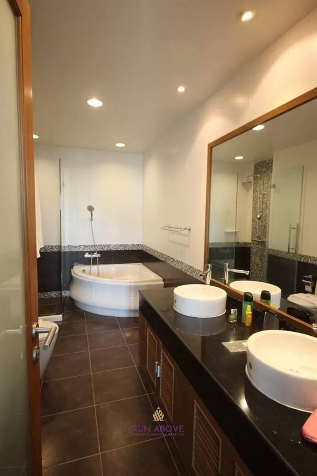 Luxurious 3-Bedroom Condo in The Park Surin, Phuket