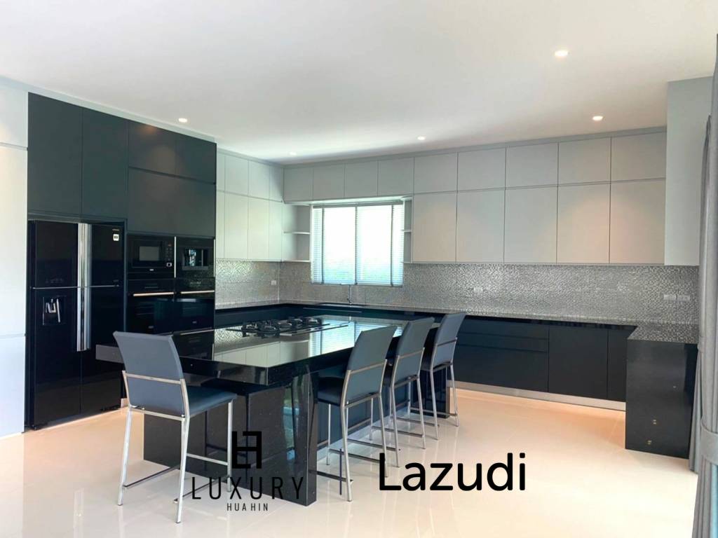 2,000 ตร.ม 4 เตียง 4 อาบน้ำ วิลล่า For ขาย