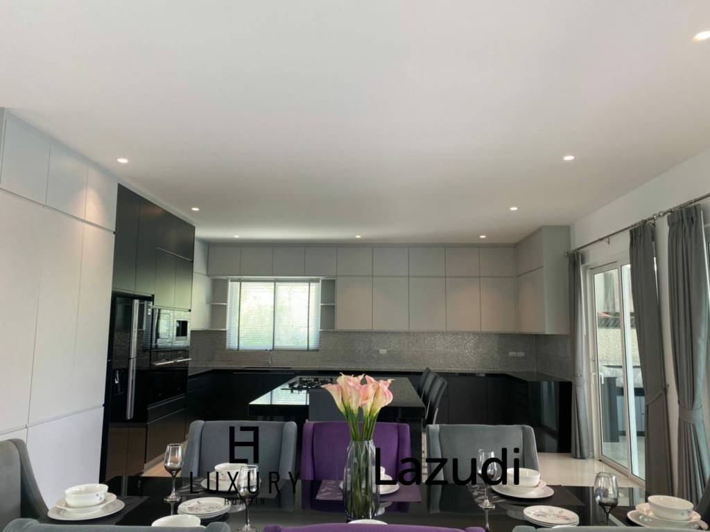 2,000 ตร.ม 4 เตียง 4 อาบน้ำ วิลล่า For ขาย