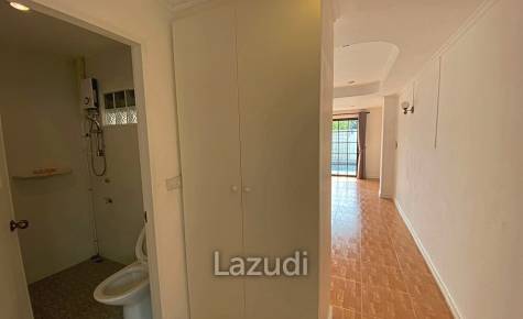 3 Story 10 Bedroom Villa For Sale 30m From Khao Takiap Beach