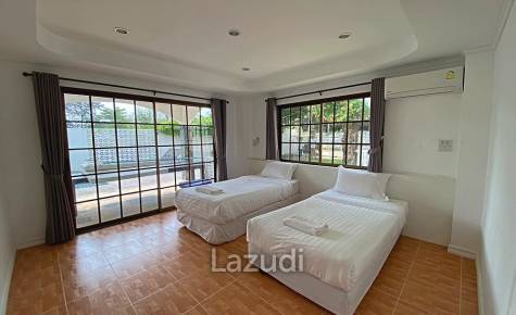 3 Story 10 Bedroom Villa For Sale 30m From Khao Takiap Beach