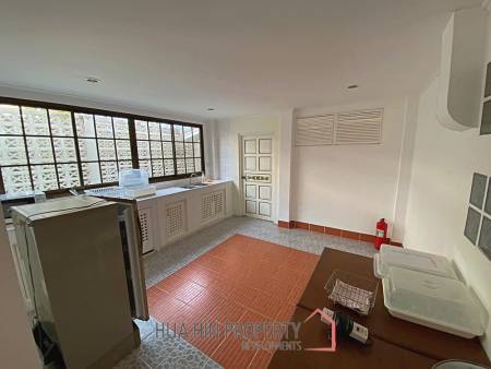 3 Story 10 Bedroom Villa For Sale 30m From Khao Takiap Beach