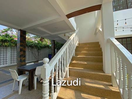 3 Story 10 Bedroom Villa For Sale 30m From Khao Takiap Beach