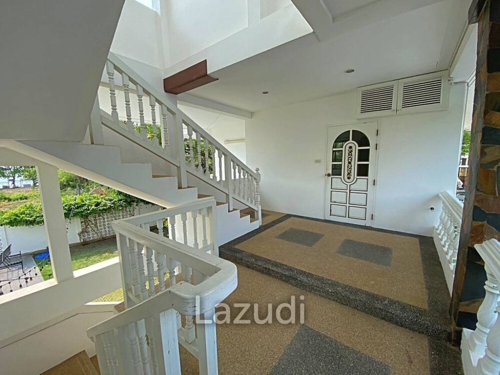 3 Story 10 Bedroom Villa For Sale 30m From Khao Takiap Beach